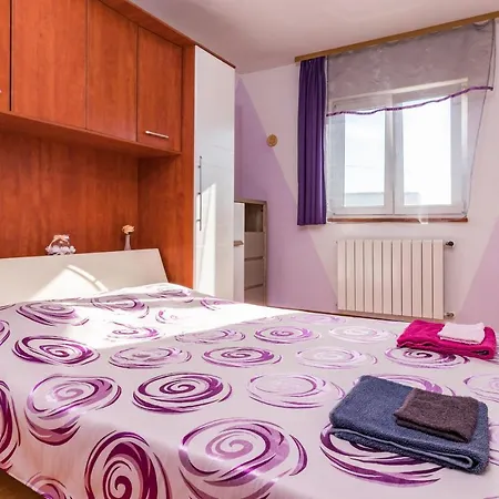 Apartment Valentina-no Groups *