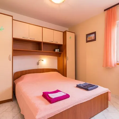 Valentina-no Groups Apartment