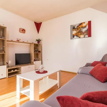 Valentina-no Groups Apartment *