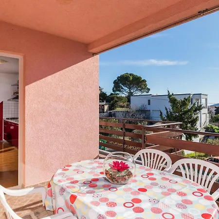 Valentina-no Groups Apartment *