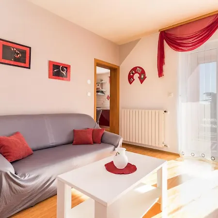 Valentina-no Groups Apartment *