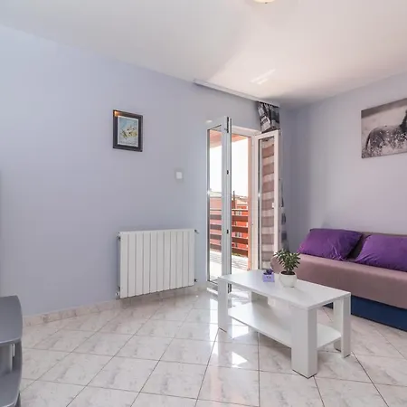 Valentina-no Groups * Banjole